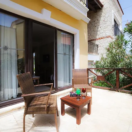 Cocos The Club Solto