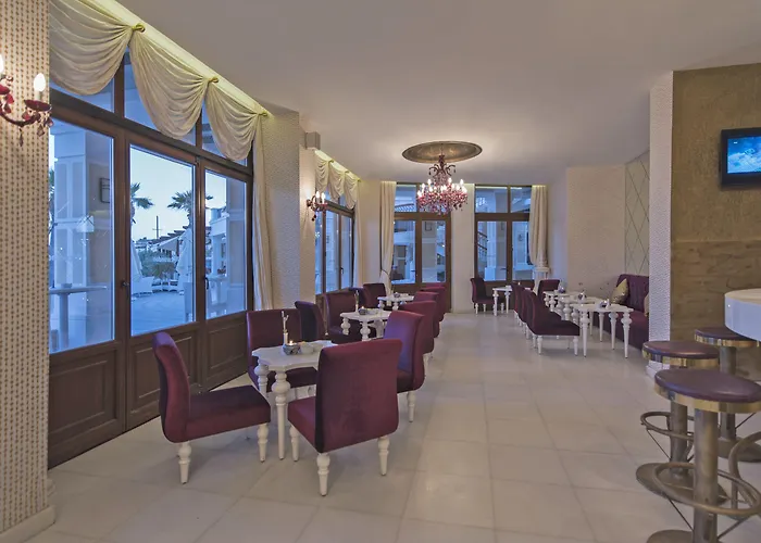 Cocos The Club Solto Hotell 4*